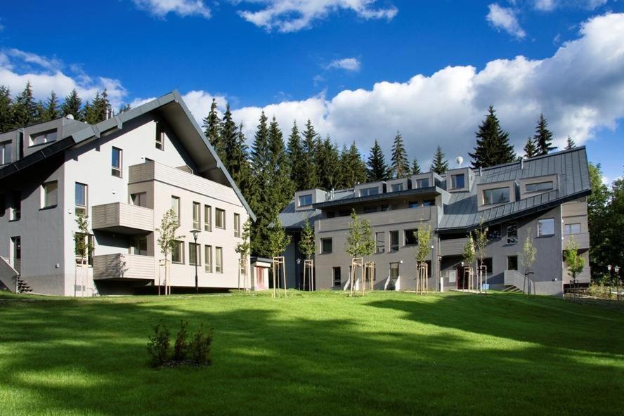 Harrachov Resident Apartments "Terrace & Chill" - High Speed Wifi, Smart Tv, Netflix, Disney Plus Exterior photo